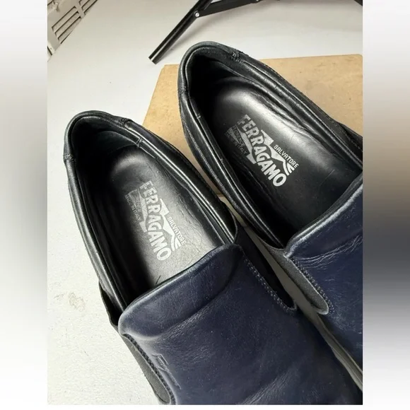 Salvatore Ferragamo Men Sz 8.5 EE Loafers navy leather uppers slip-on sneakers - Picture 2 of 13